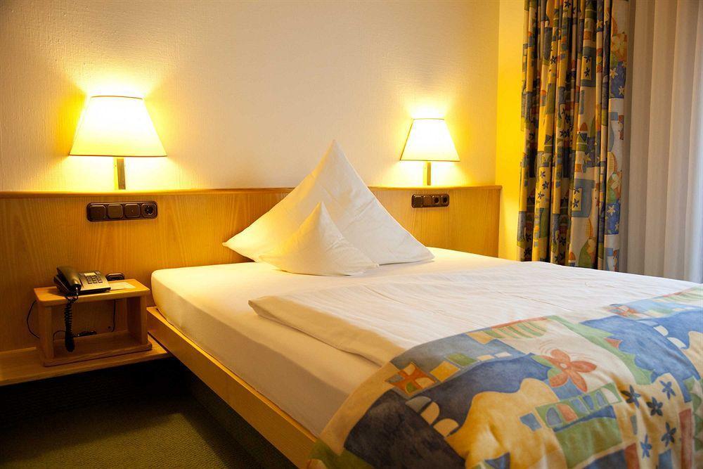 Stadt-Gut-Hotel Filderhotel Ostfildern Extérieur photo