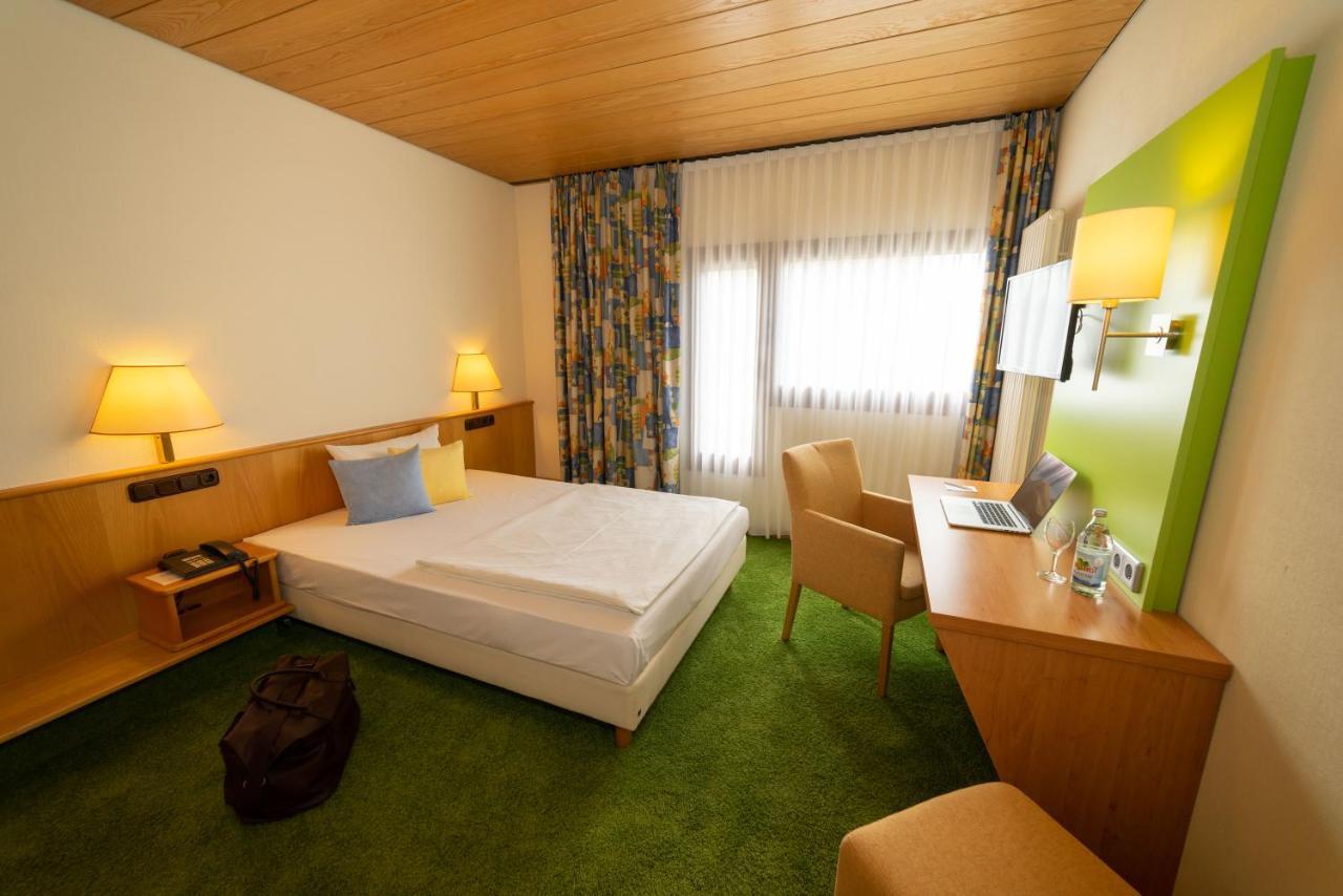 Stadt-Gut-Hotel Filderhotel Ostfildern Extérieur photo